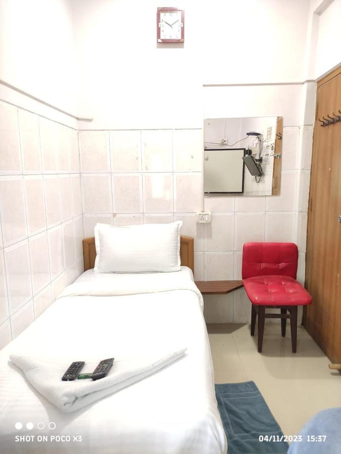 Budget Single Room,1508072956:JPEG